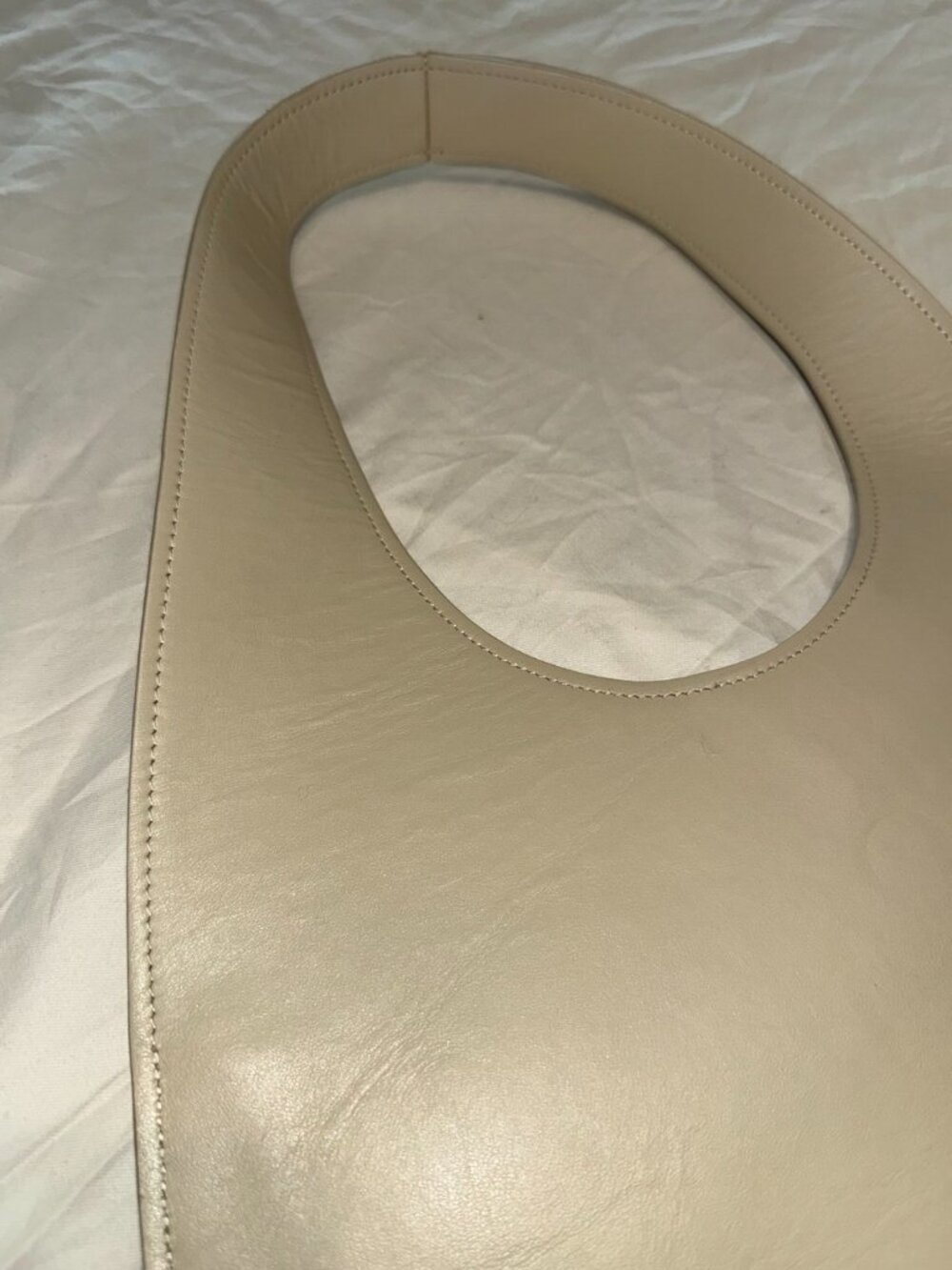 Coperni Heart Medium Shoulder Bag Beige Taupe Calfskin SS 2024 - Picture 4 of 10